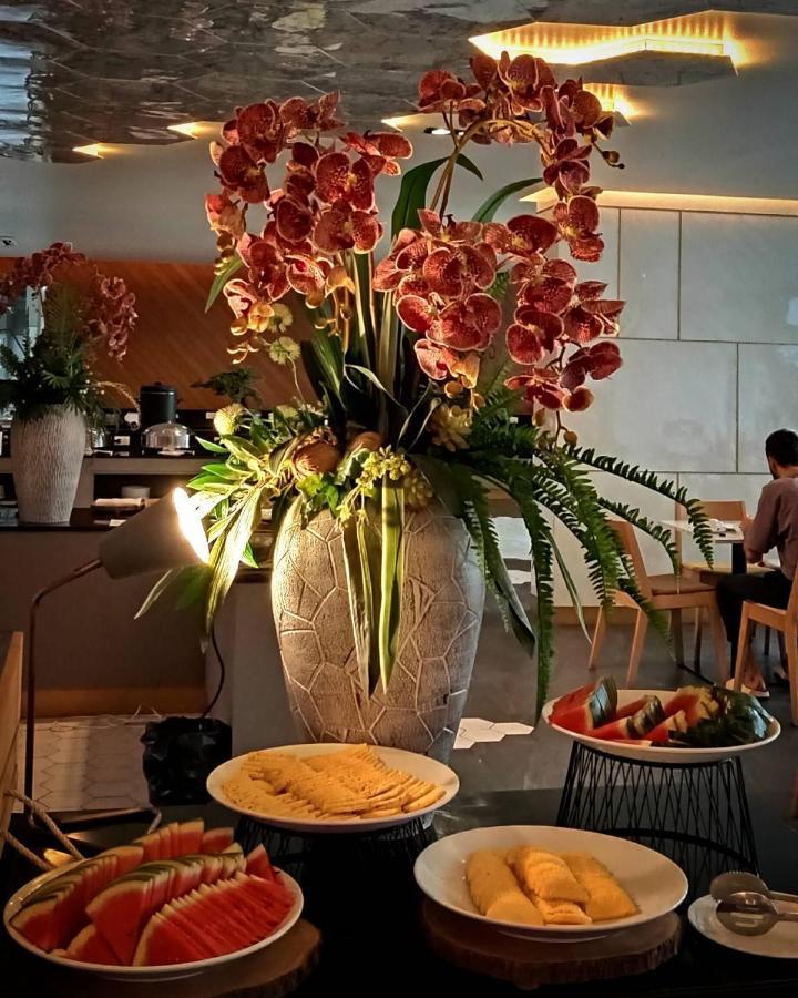 Beehive Boutique Hotel Phuket Extérieur photo